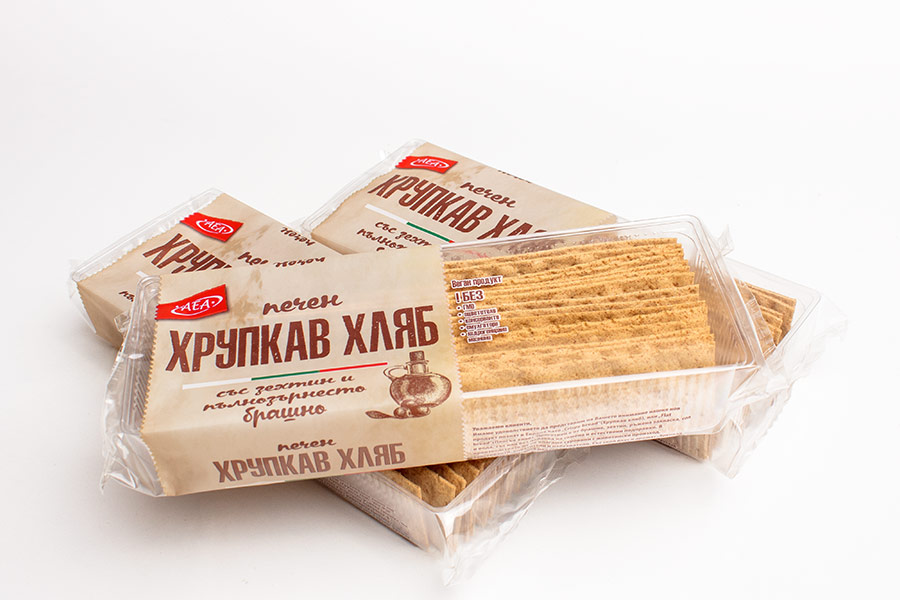 Crispy bread with olive oil and wholegrain flower 2