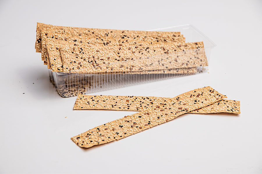 Crispy bread with olive oil, wholegrain flower and grain 4